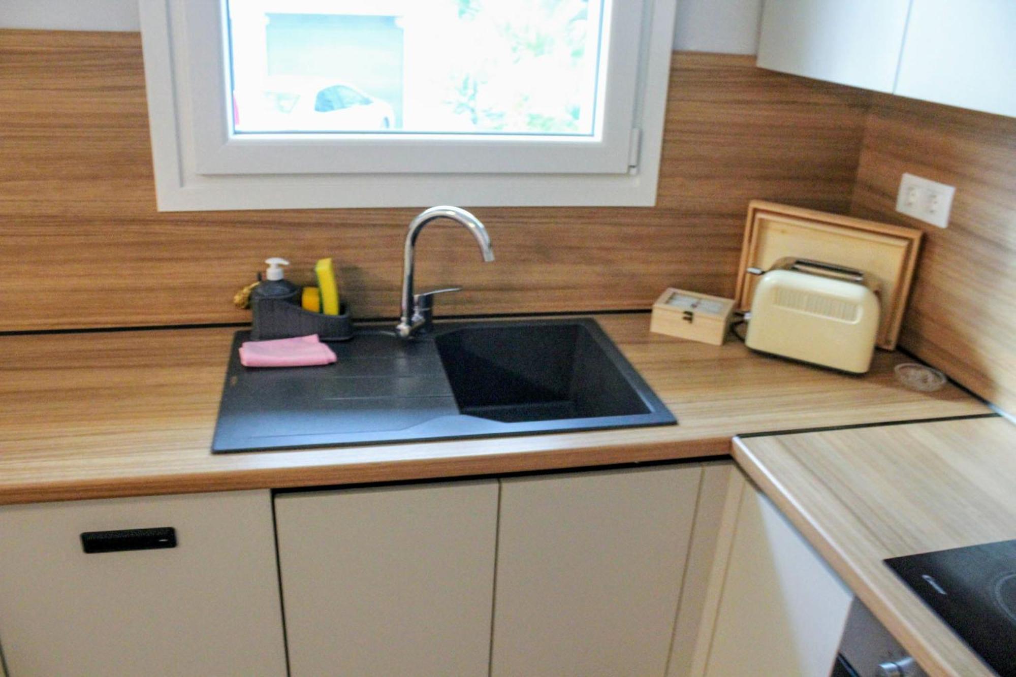 Konstantinos Apartment 네아 모우다니아 외부 사진